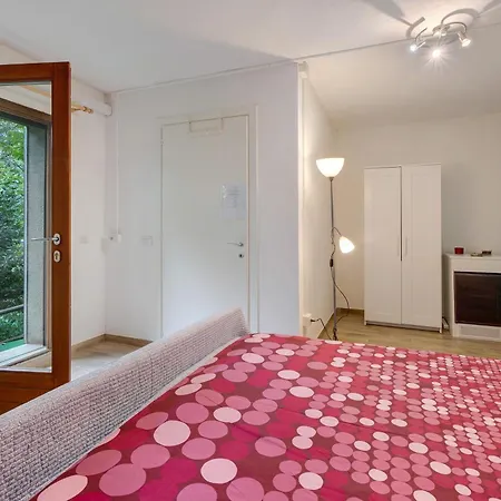 Tana Della Volpe - Lake Maggiore Apartman
